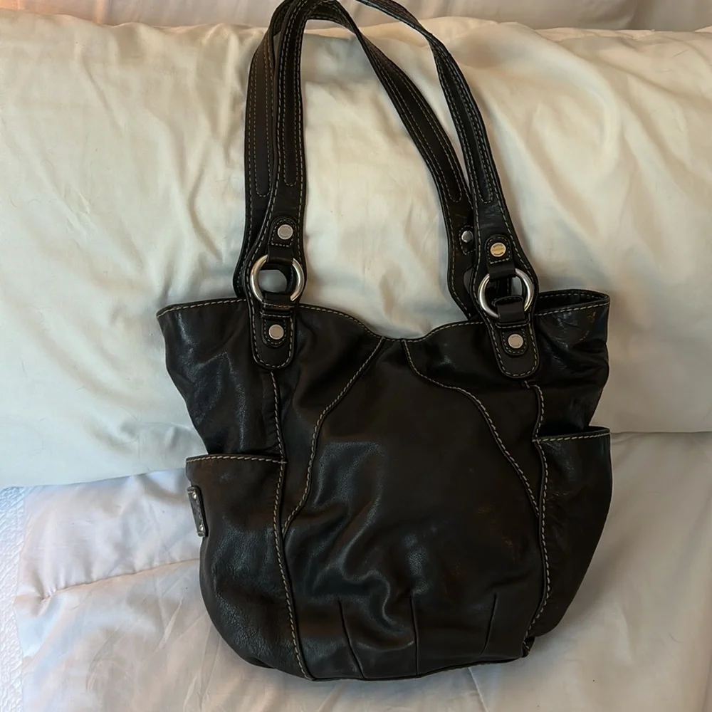Tignanello black leather hobo bag with charms very nice destitute soft stylish - Picture 5 of 17